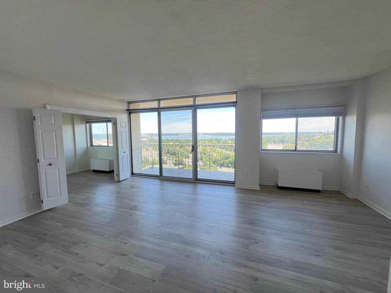 2059 Huntington Avenue - Photo 1