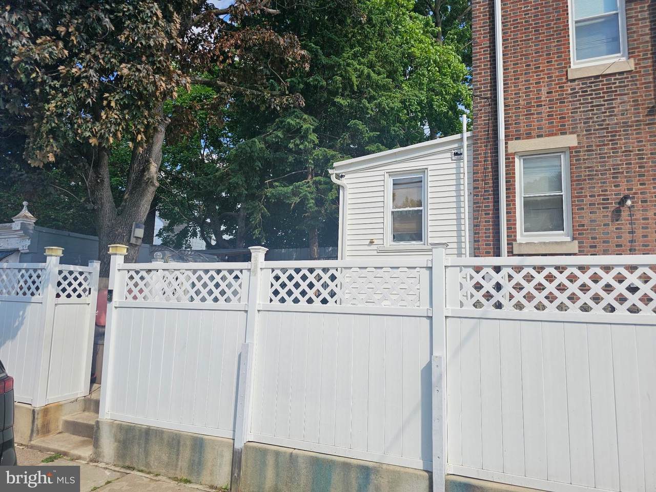 401 Fanshawe Street - Photo 1