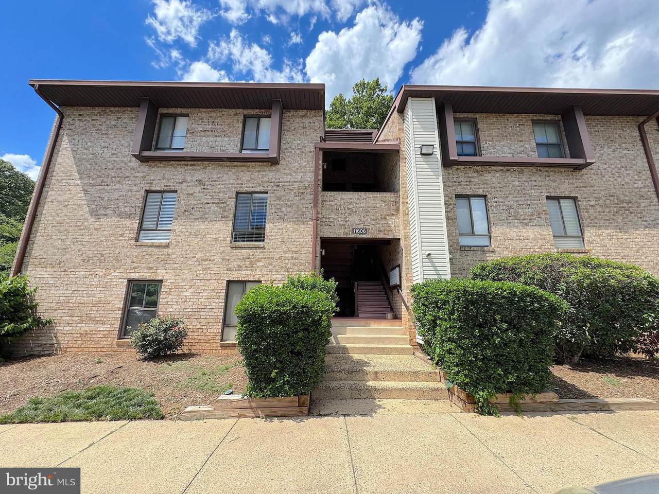 11606 Stoneview Square - Photo 1
