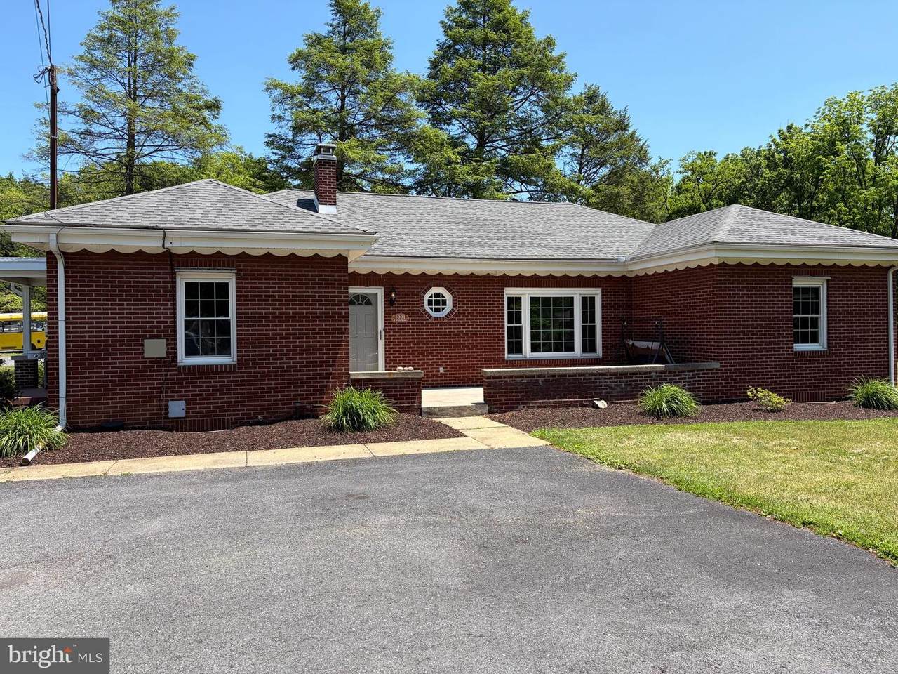 1001 York Street - Photo 1