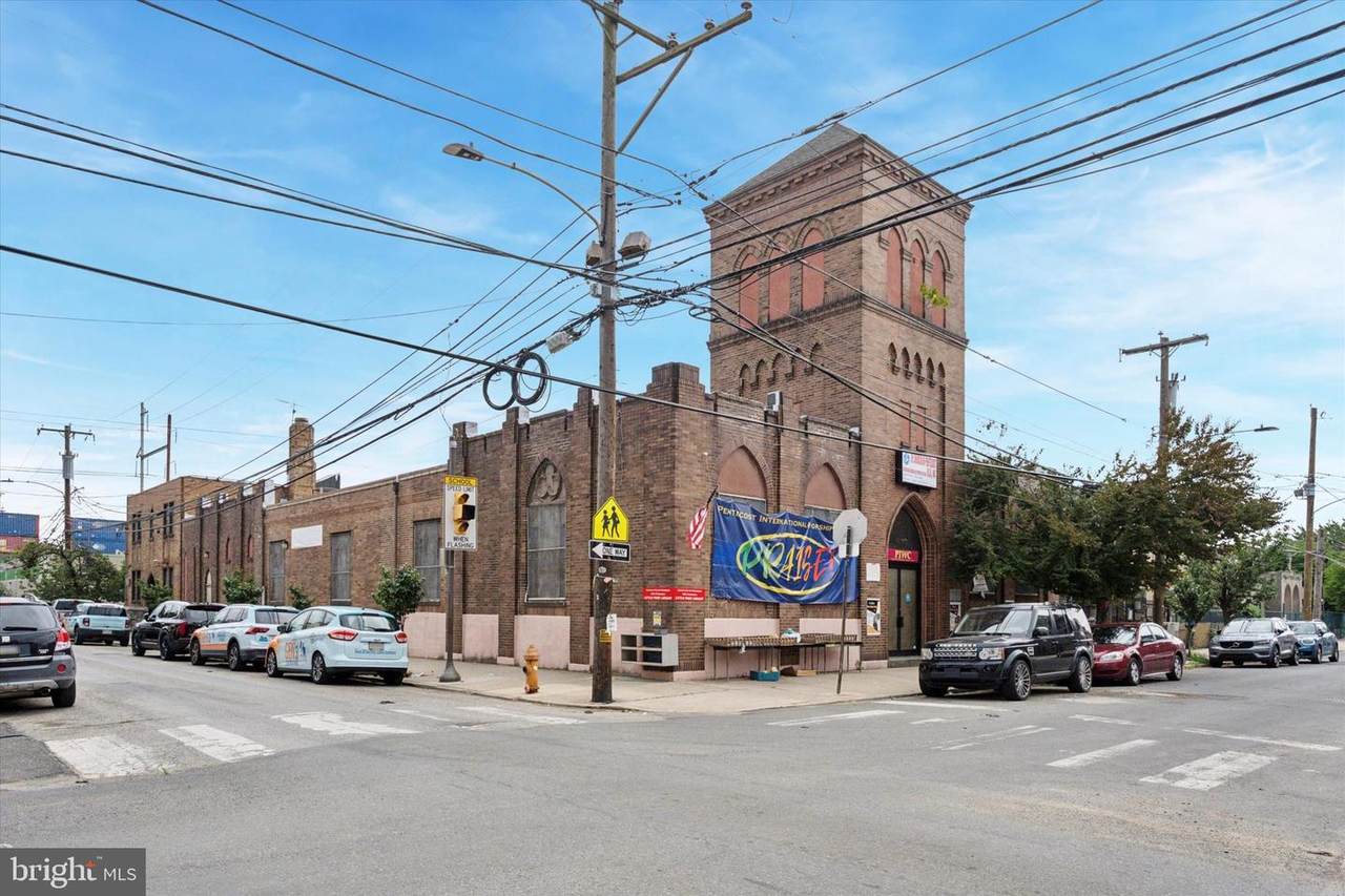 2530-32 Wharton Street - Photo 1