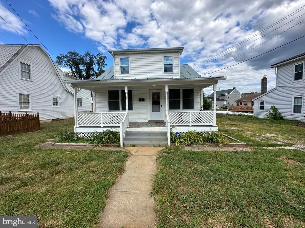 311 Lawrence Street - Photo 1