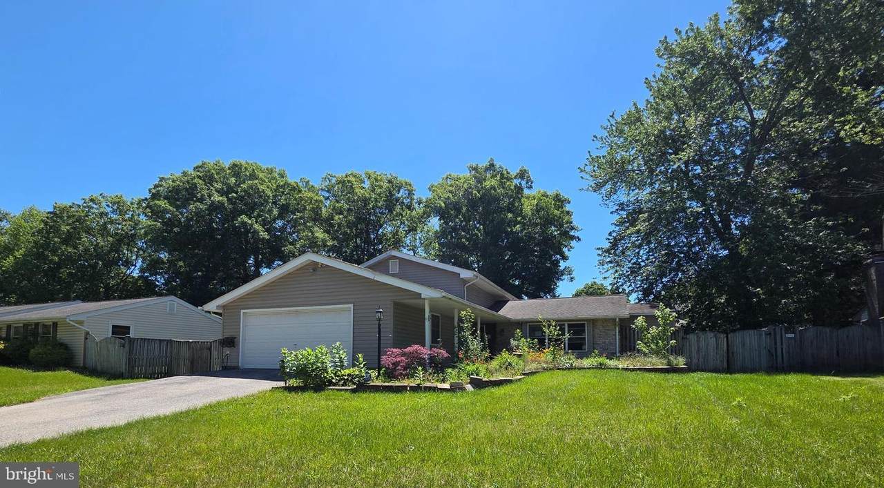 2684 Pinewood Drive - Photo 1