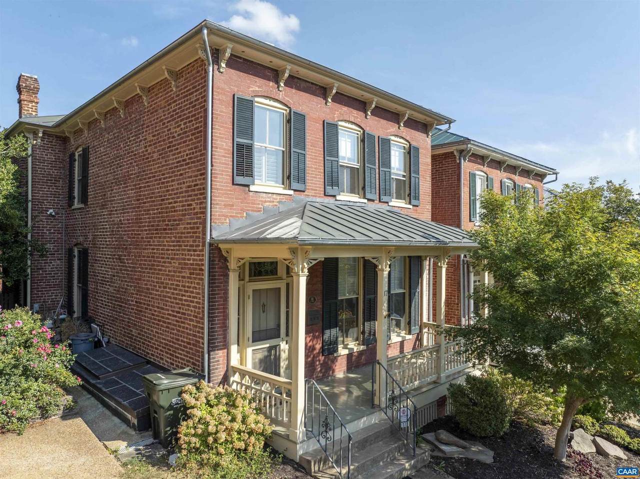 17 Washington St - Photo 1