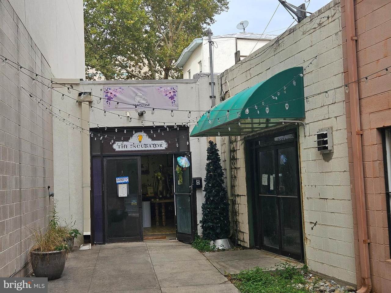 117 Warren Street - Photo 1