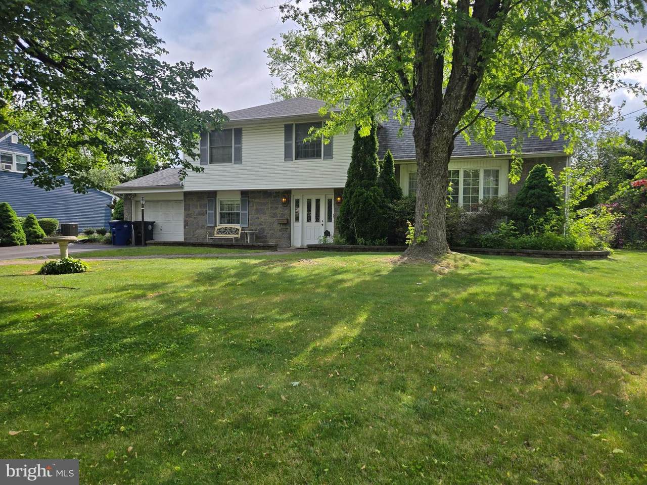 111 Monticello Drive - Photo 1
