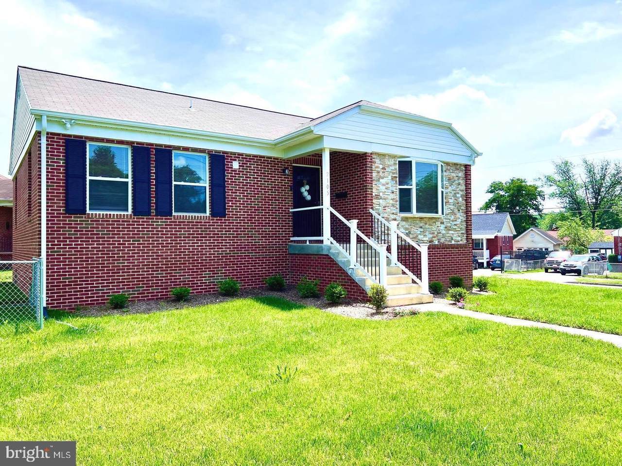 2105 Ruatan Street - Photo 1