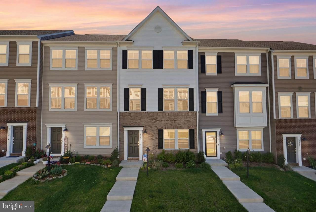 2243 Barhill - Photo 1