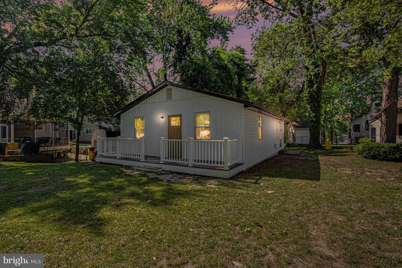910 Pierpoint Drive - Photo 1