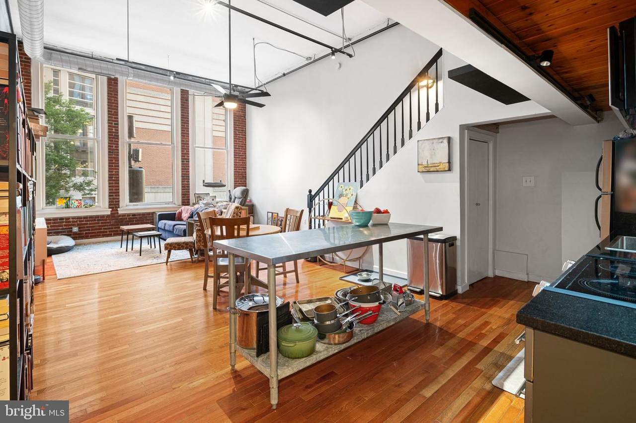 1027-31 Arch Street - Photo 1