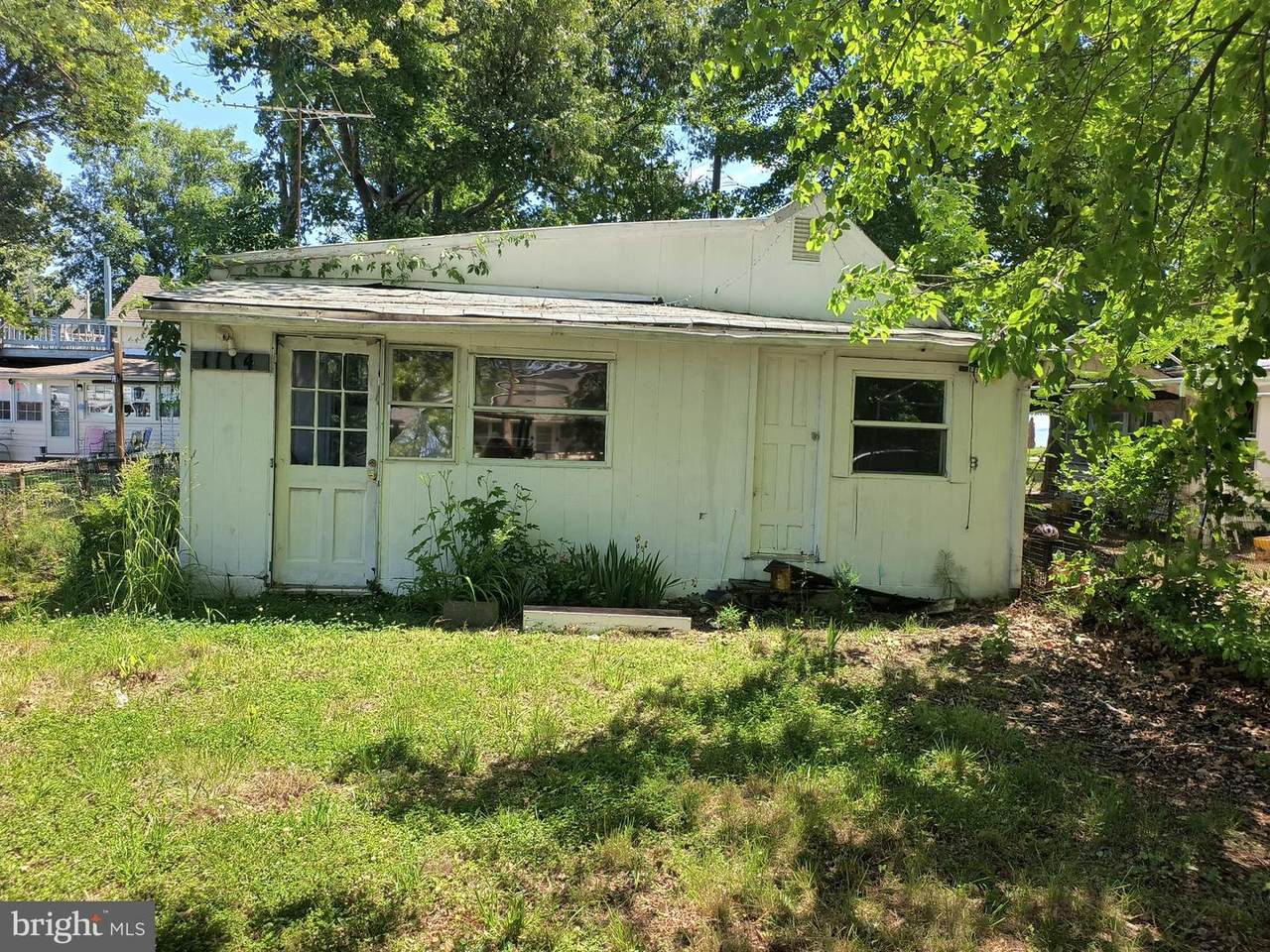1114 Lossing Avenue - Photo 1