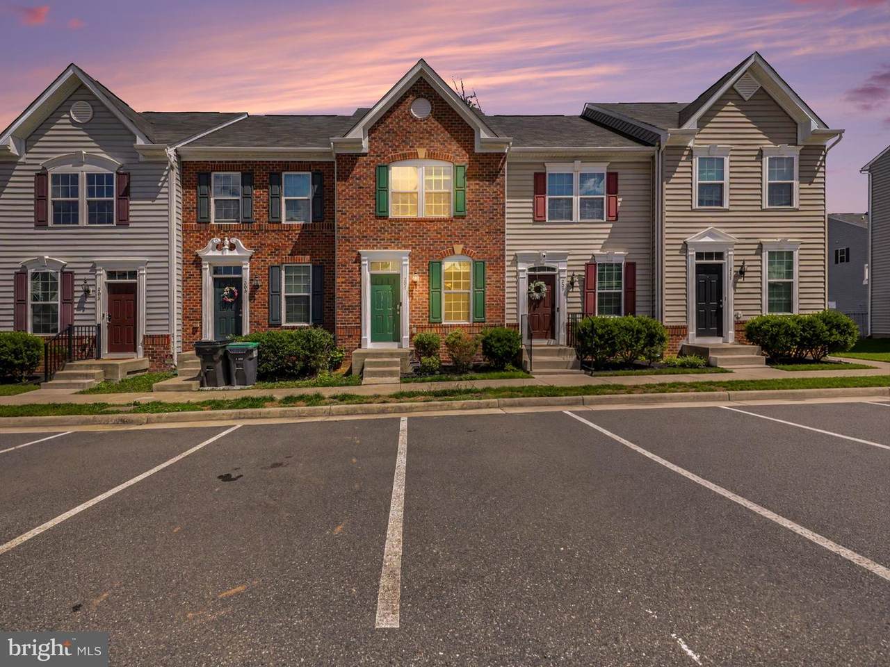207 Streamview Drive - Photo 1