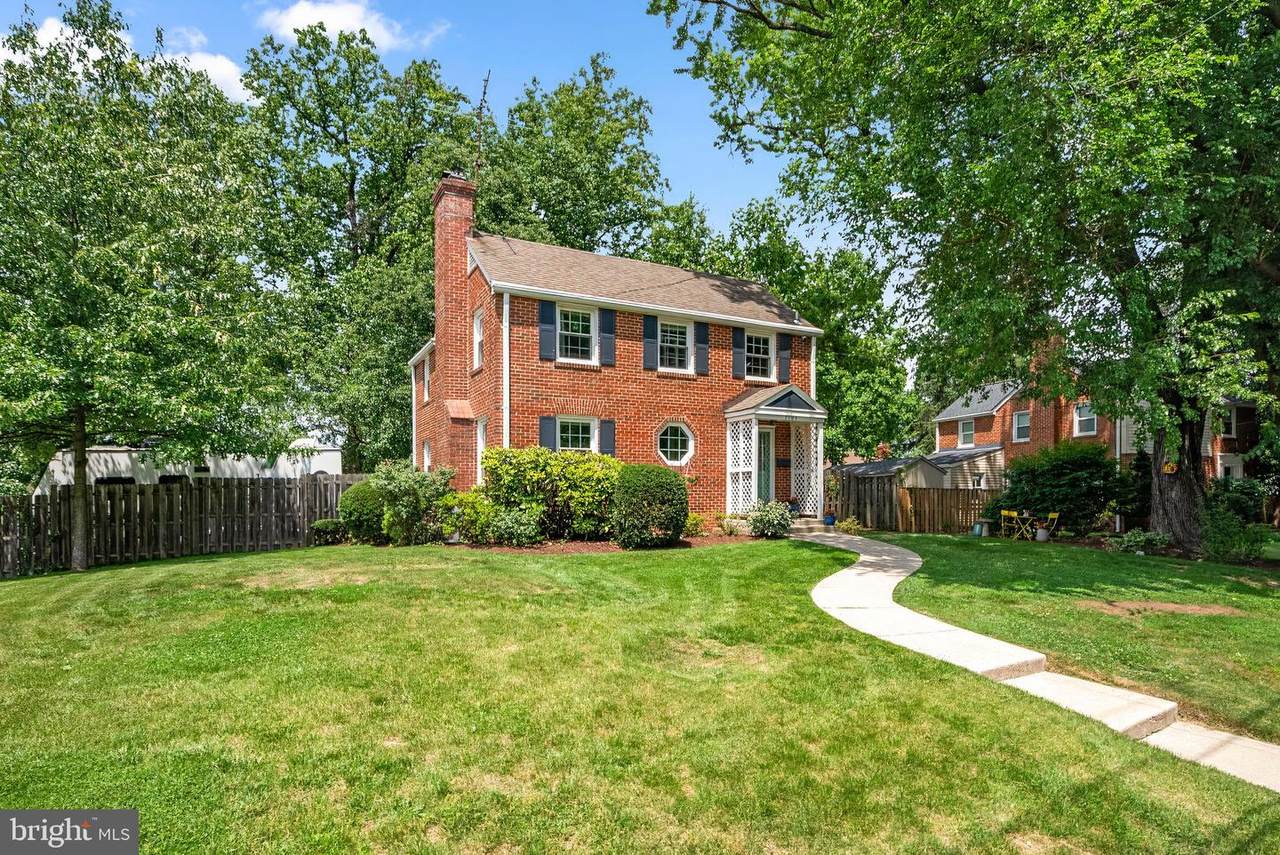 1709 White Oak Drive - Photo 1