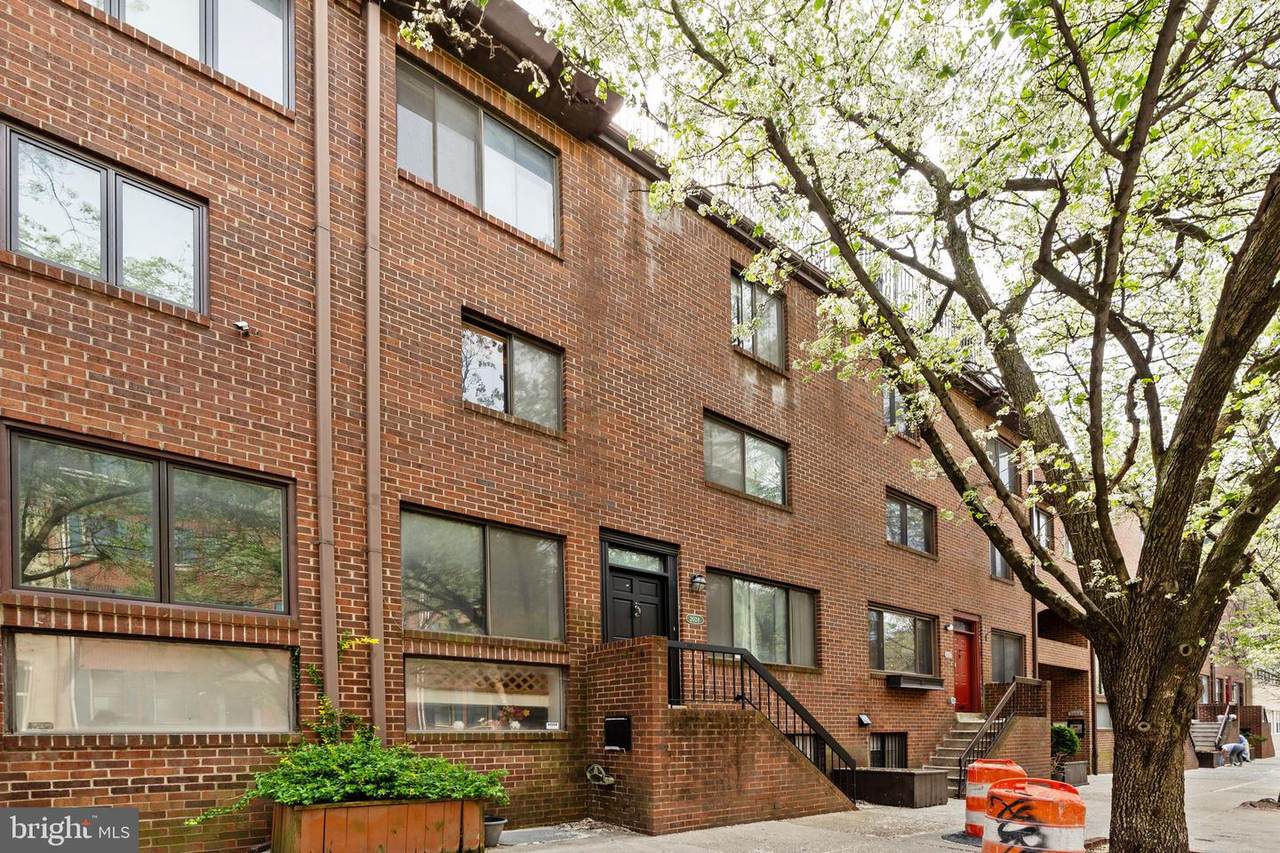 2028 Arch Street - Photo 1
