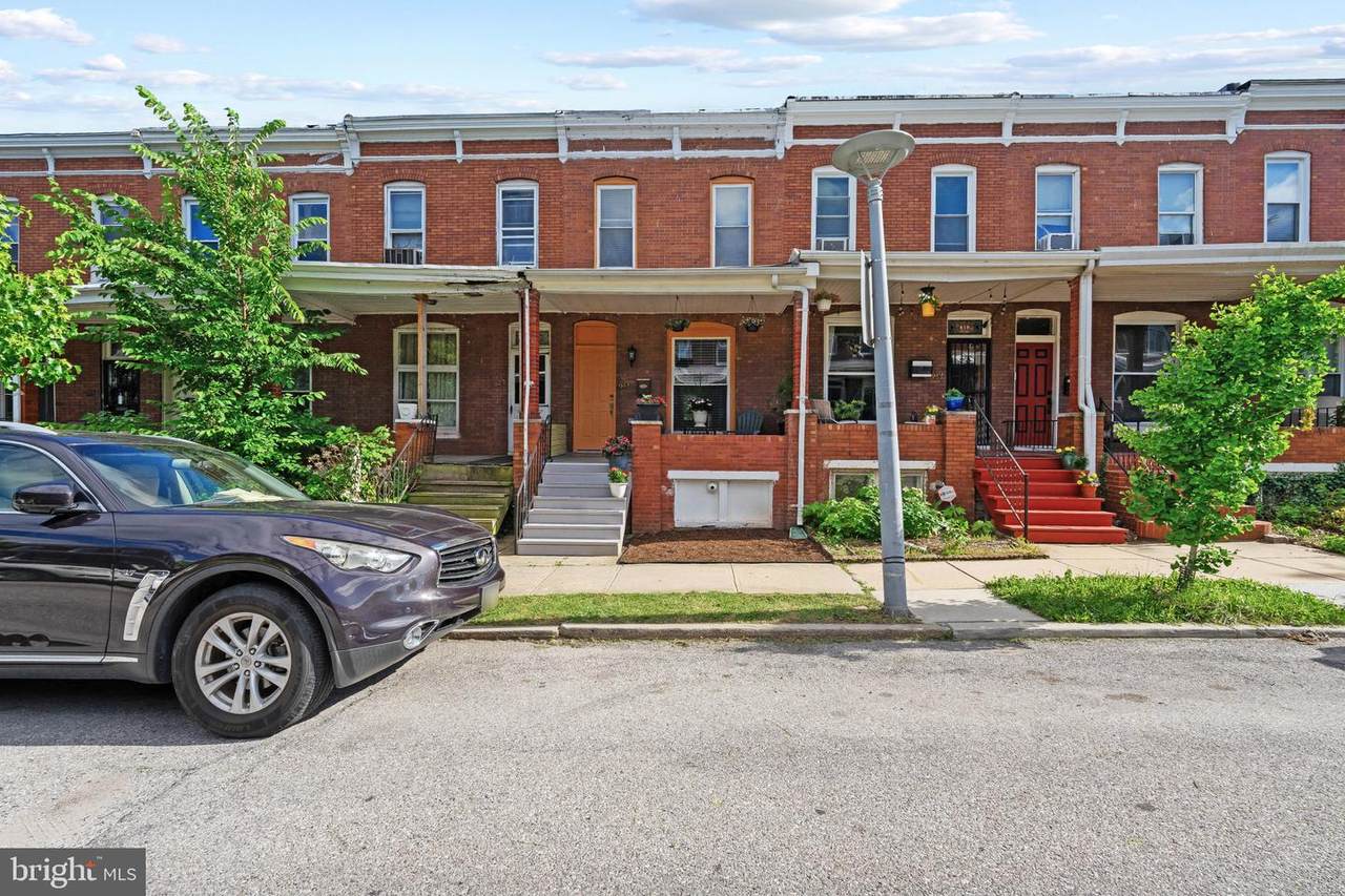 621 36TH Street - Photo 1