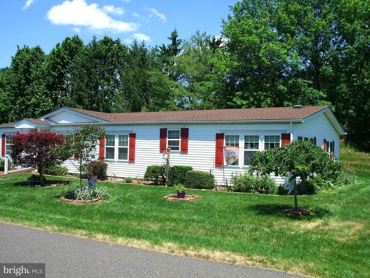 14 Woodbine Court - Photo 1