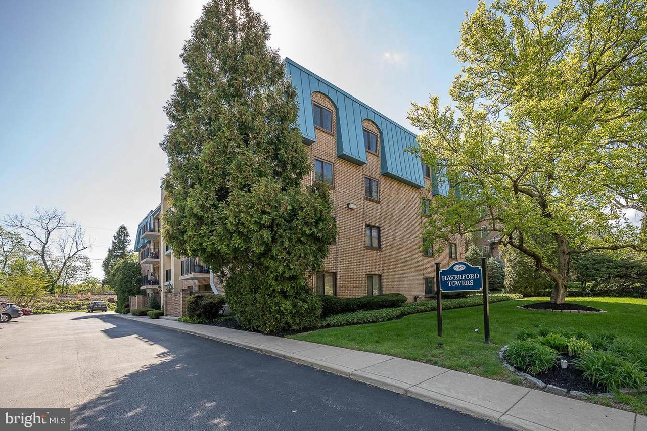 260 Montgomery Avenue - Photo 1