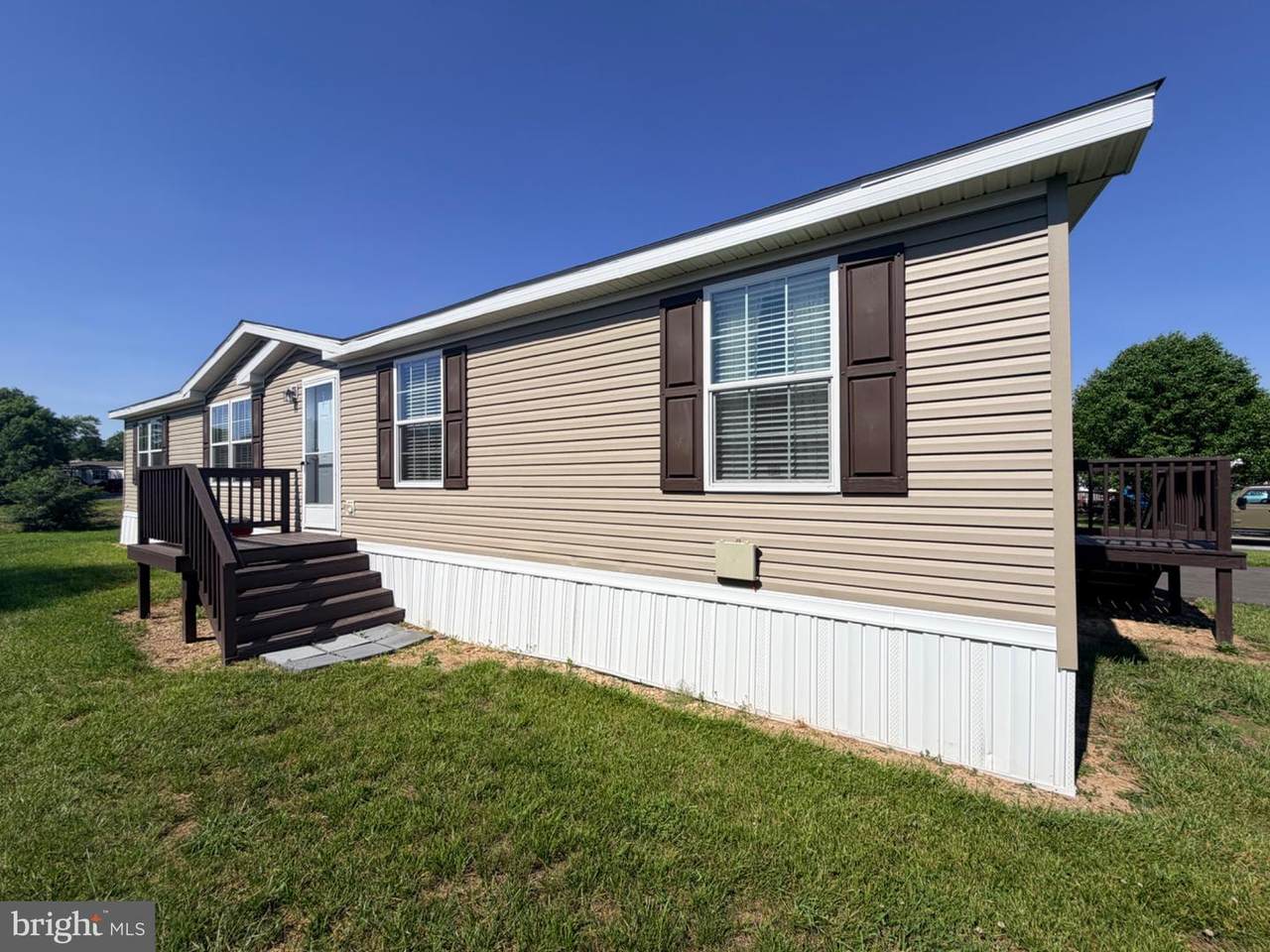 86 Apollo Court - Photo 1
