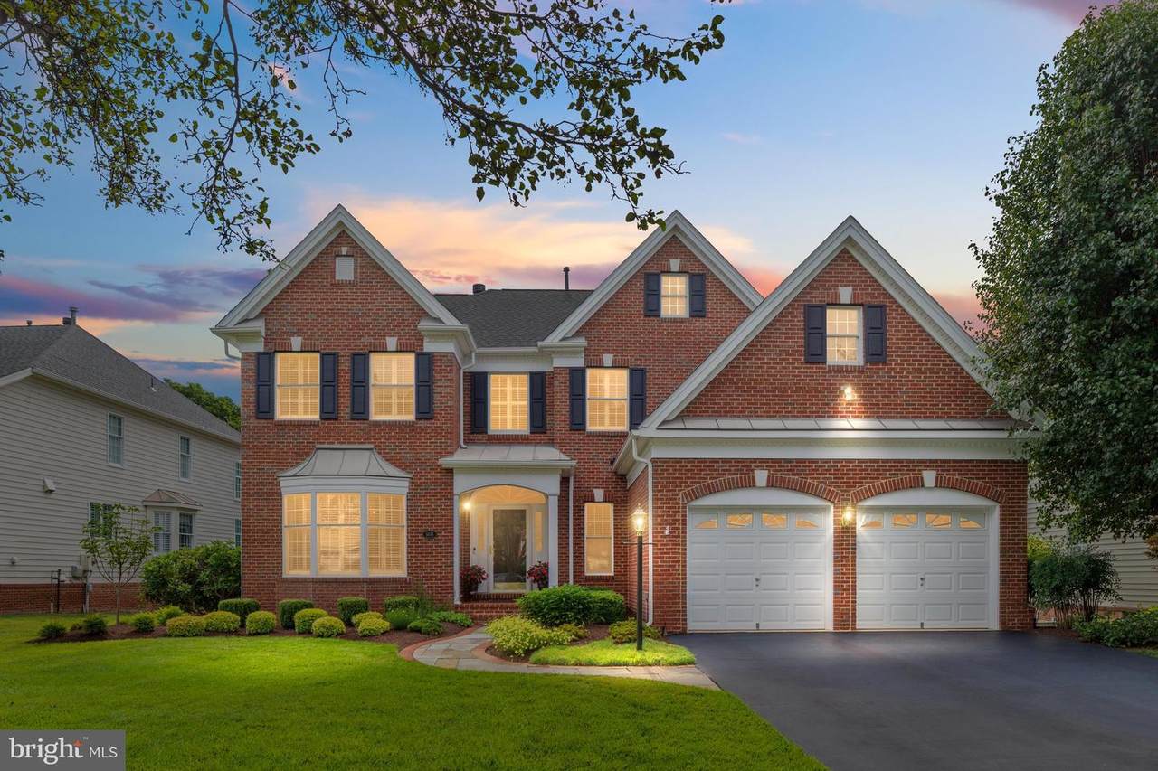 5655 Shoal Creek Drive - Photo 1