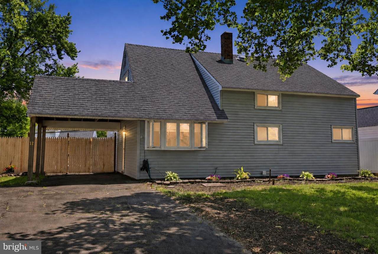 12 Hickory Lane - Photo 1