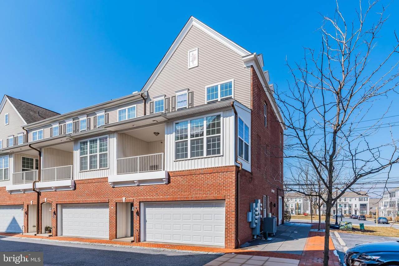 1323 Saxton Way - Photo 1