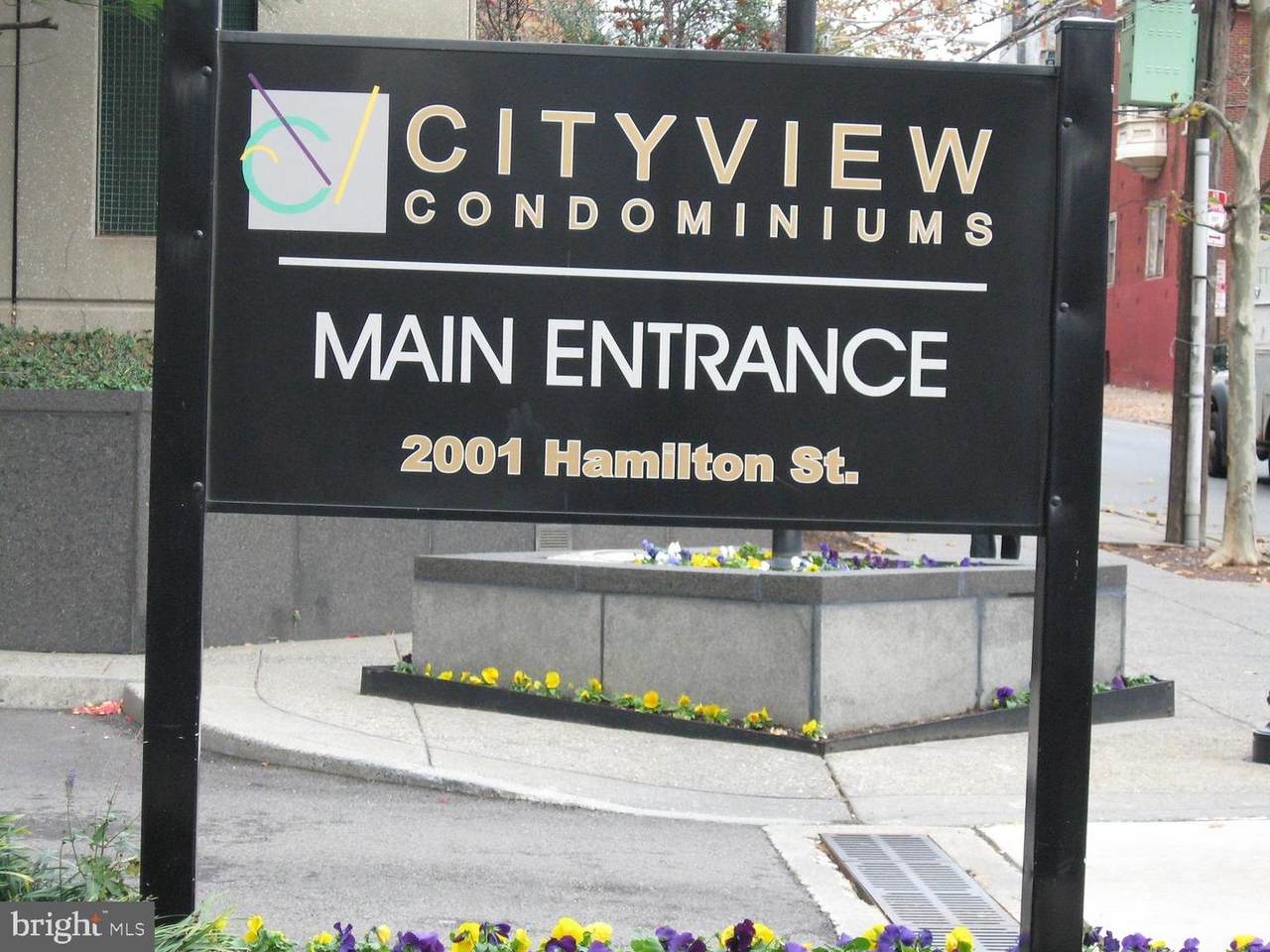 2001 Hamilton - Photo 1