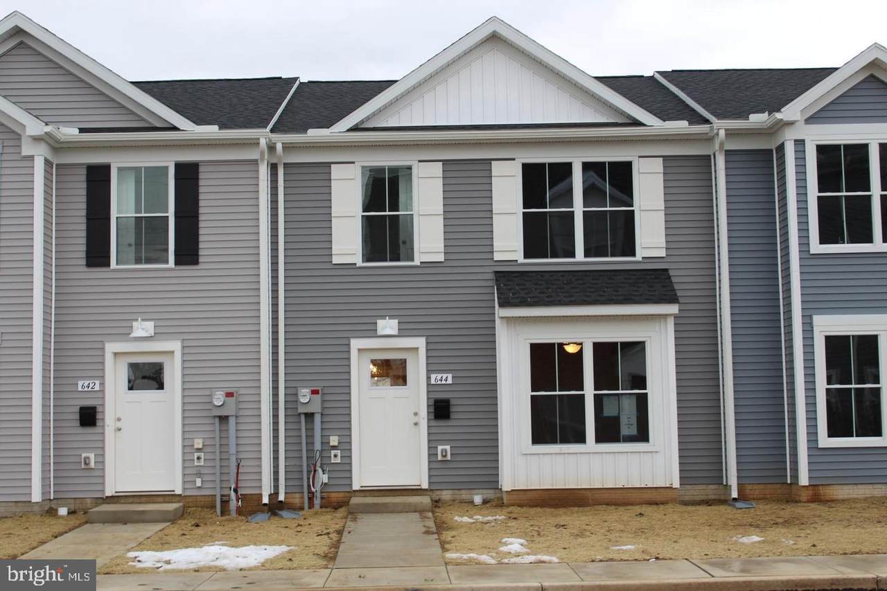 644 College Street - Photo 1