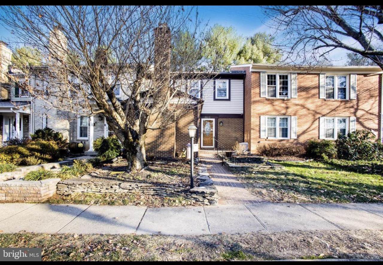 9612 9612 HILLOCK COURT - Photo 1