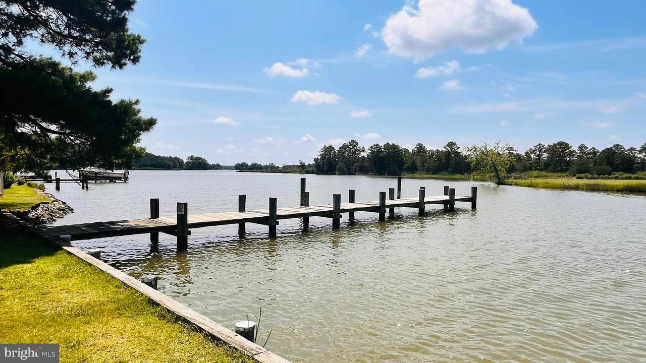 1609 Heliport Road - Photo 1