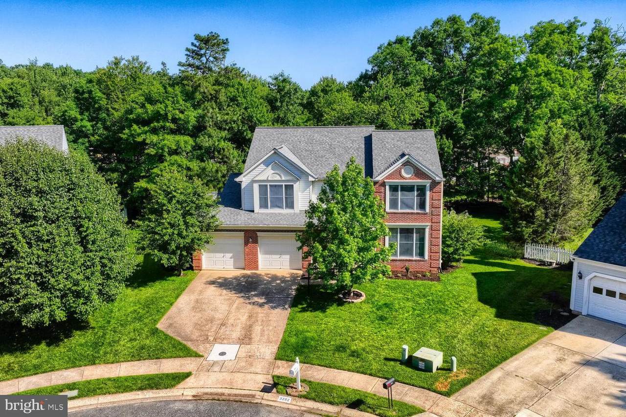 3202 Holly Knoll Court - Photo 1