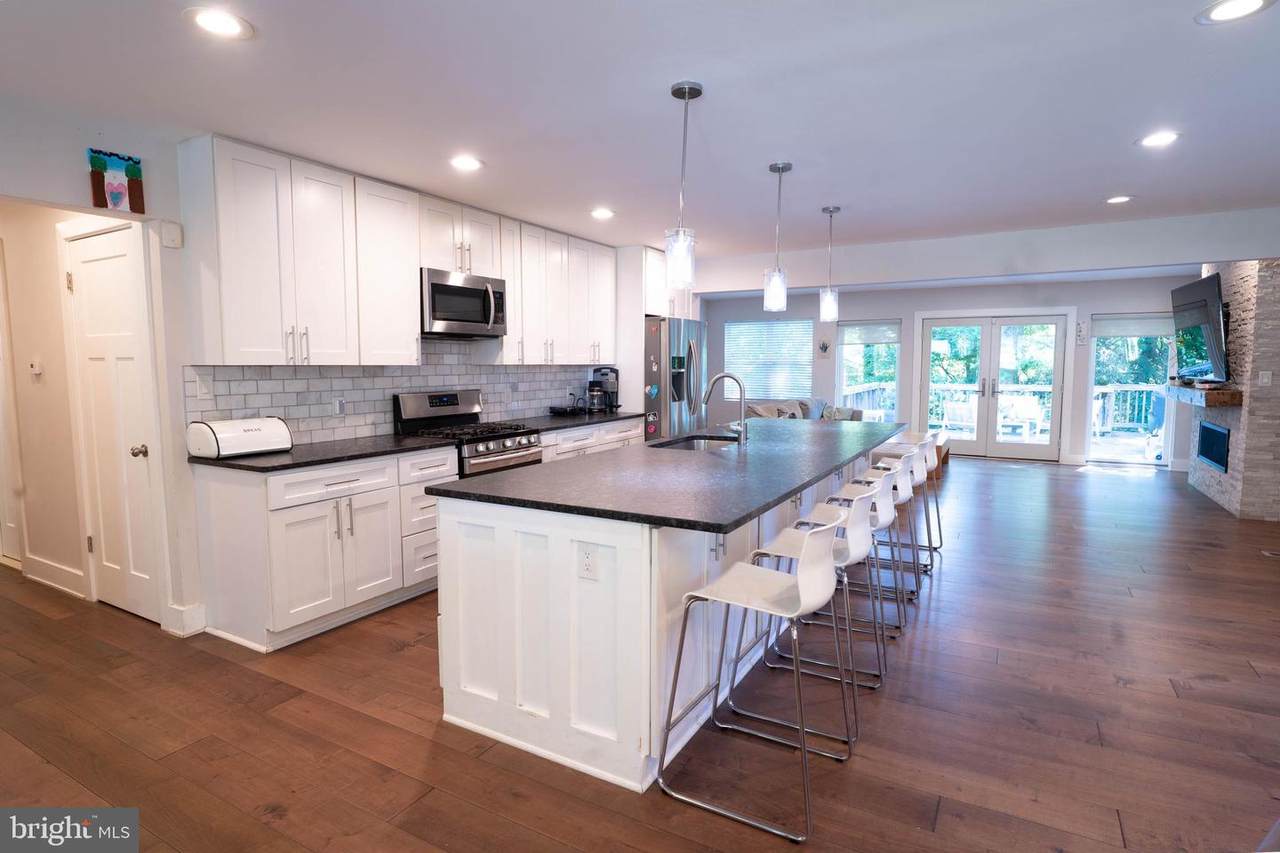 1710 Mark Lane - Photo 1