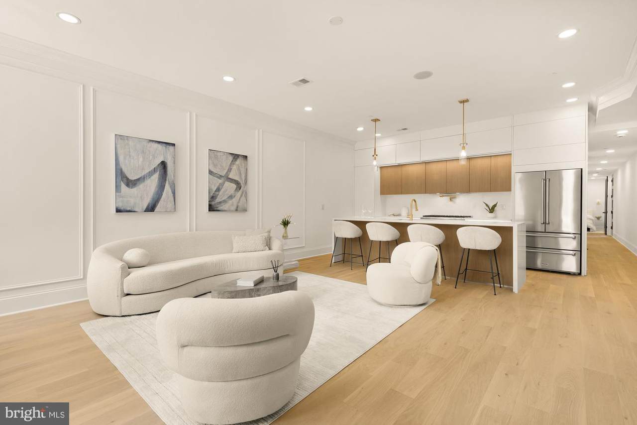 733 Euclid Street - Photo 1