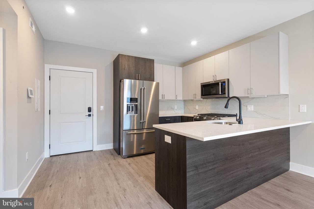 408-10 Front Street - Photo 1