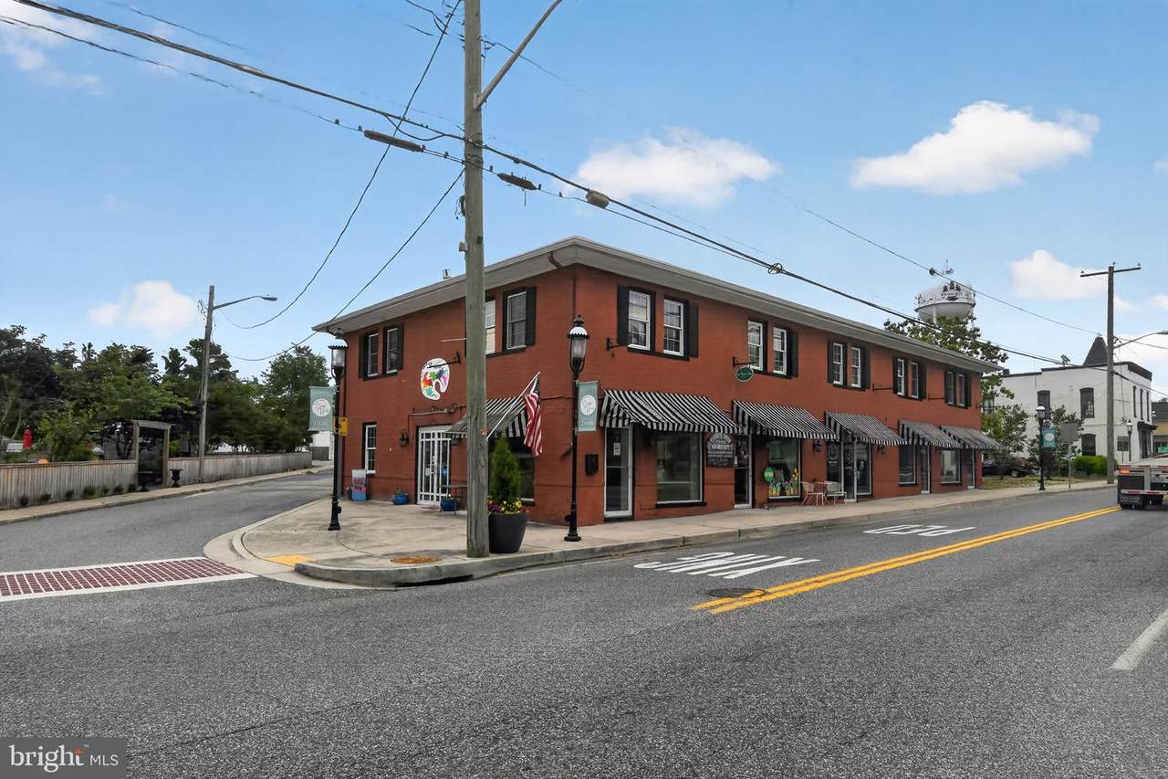 204 Washington Street - Photo 1