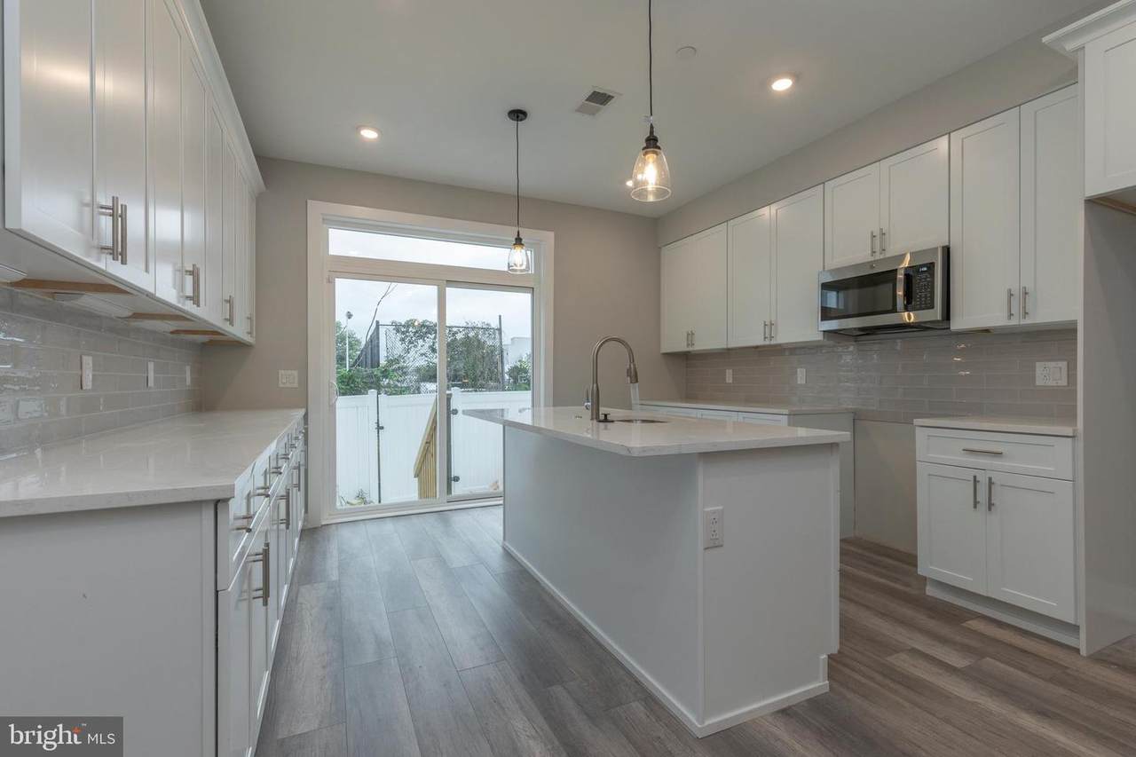 138 Huntingdon Street - Photo 1