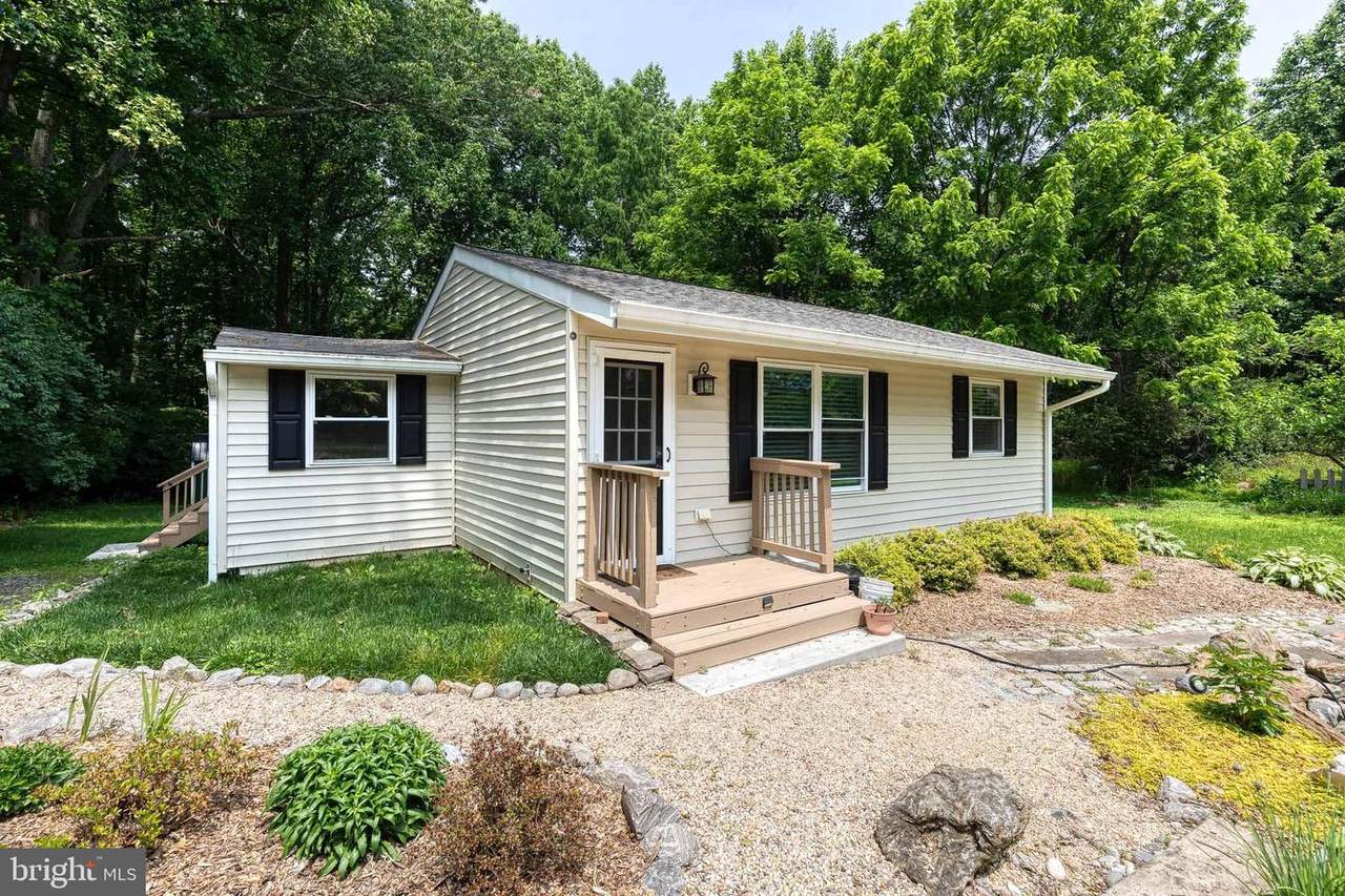 6922 Hollenberry Road - Photo 1