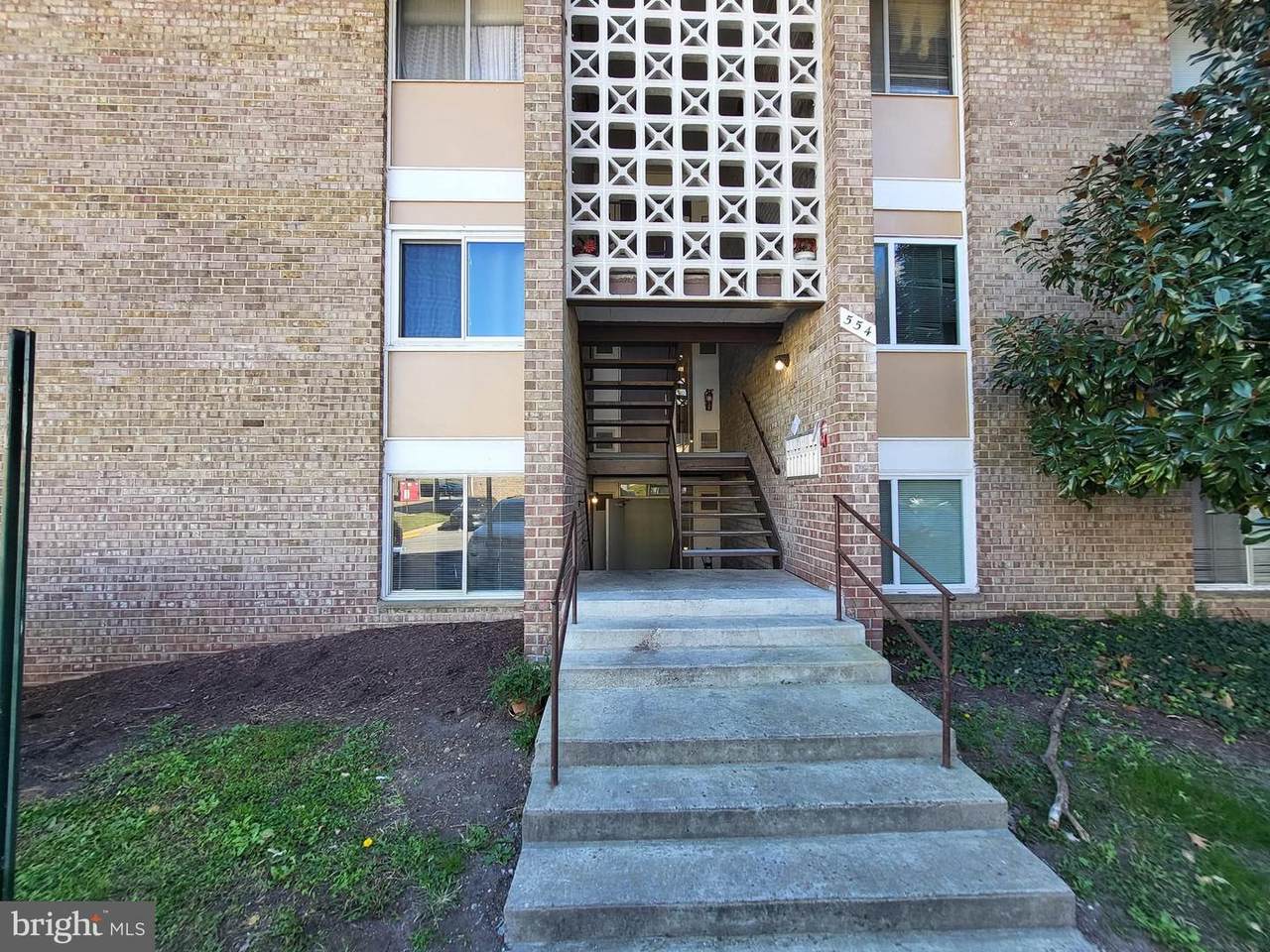 554 Wilson Bridge Drive - Photo 1