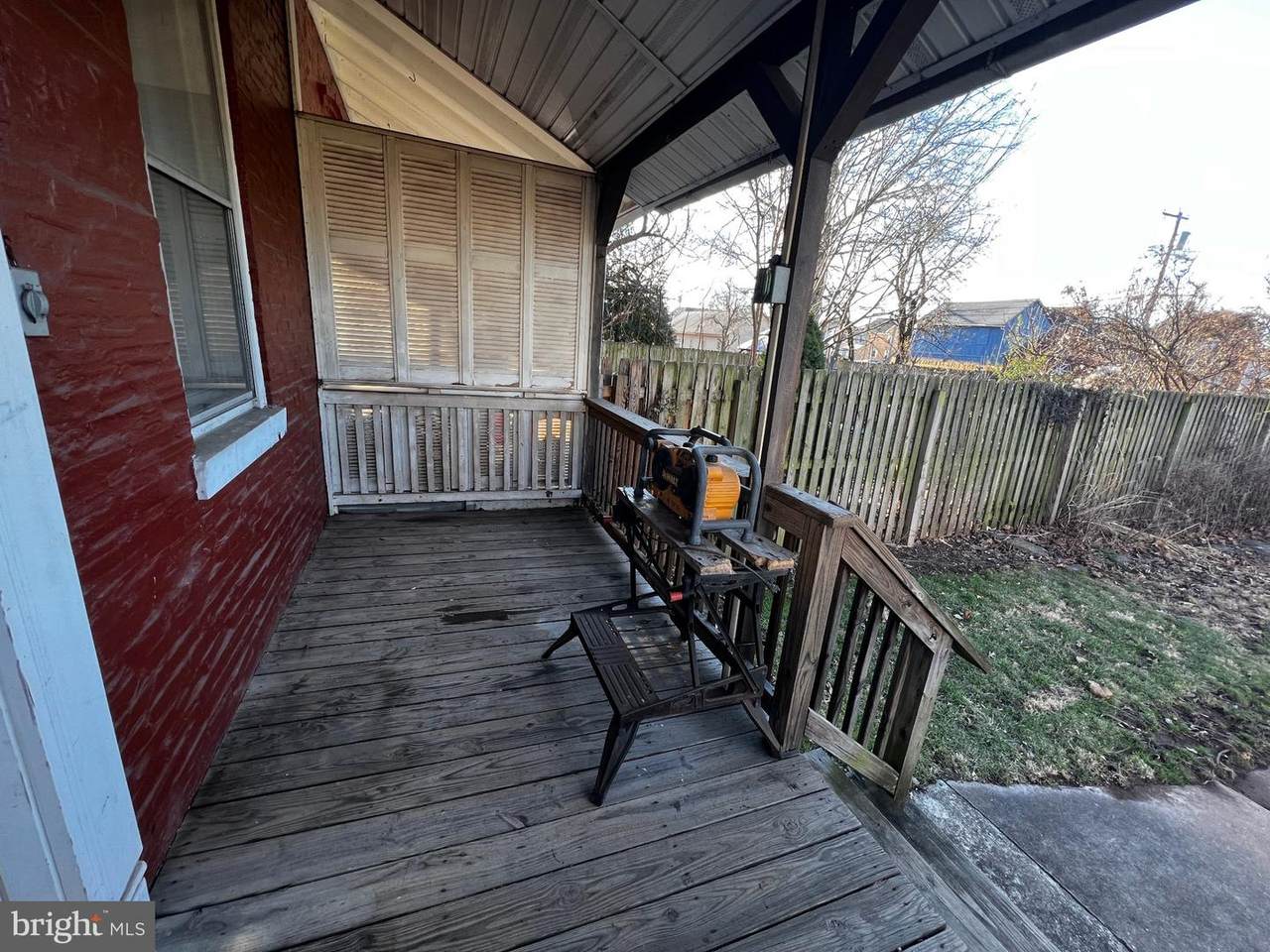 https://bt-photos.global.ssl.fastly.net/brightmls/1280_boomver_1_805000445574-2.jpg