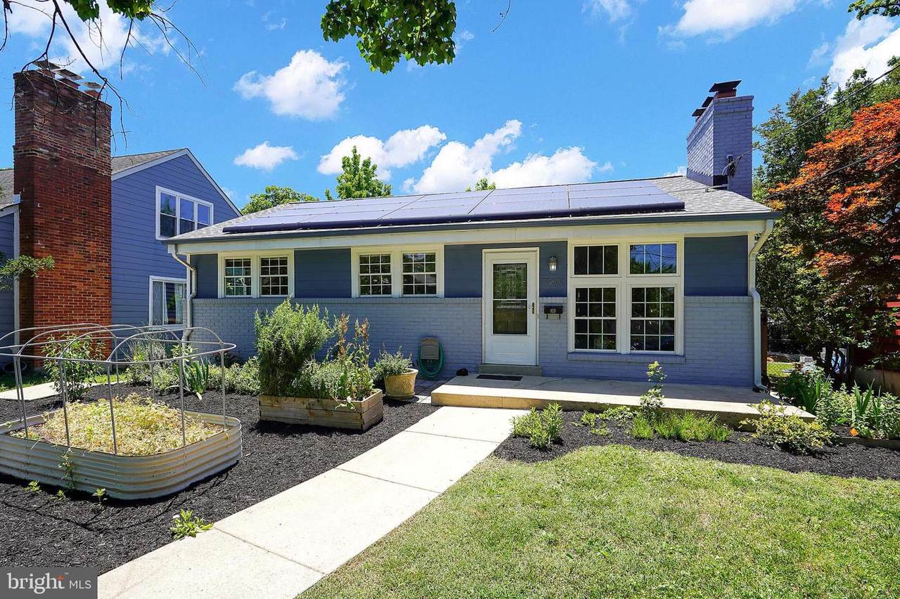 726 Boundary Avenue - Photo 1