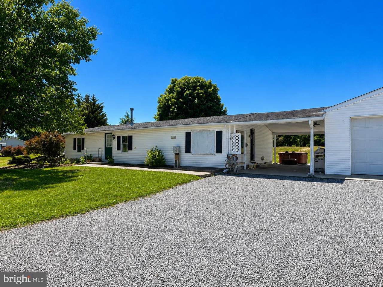 526 Pine Road - Photo 1