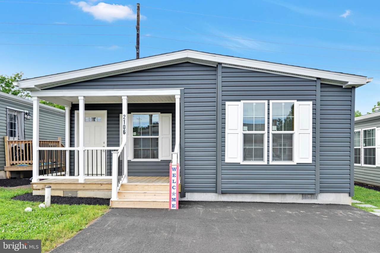 2106 Scull Street - Photo 1