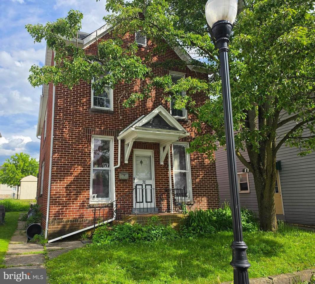 70 Broadway - Photo 1