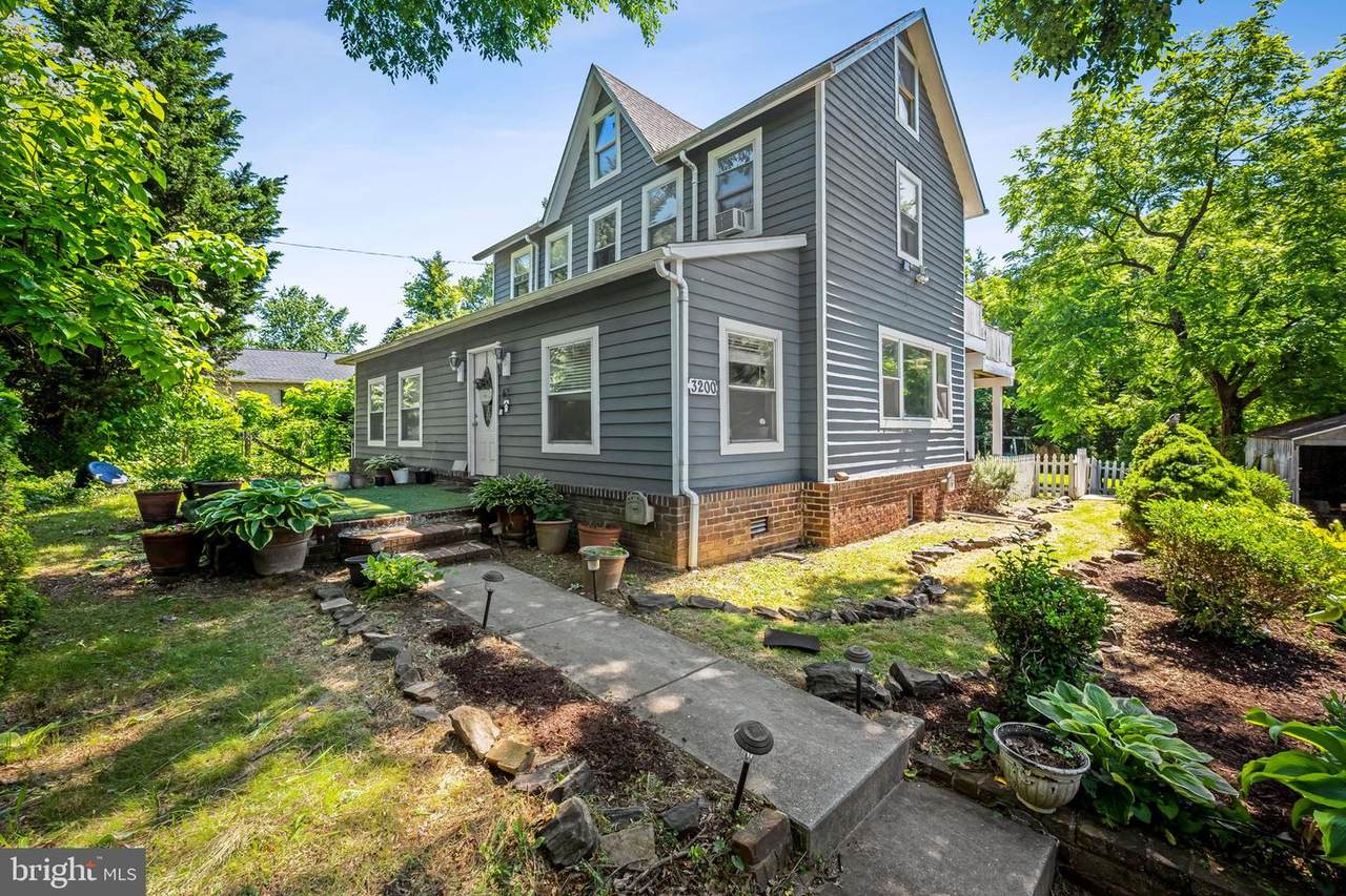 3200 Glendale Avenue - Photo 1