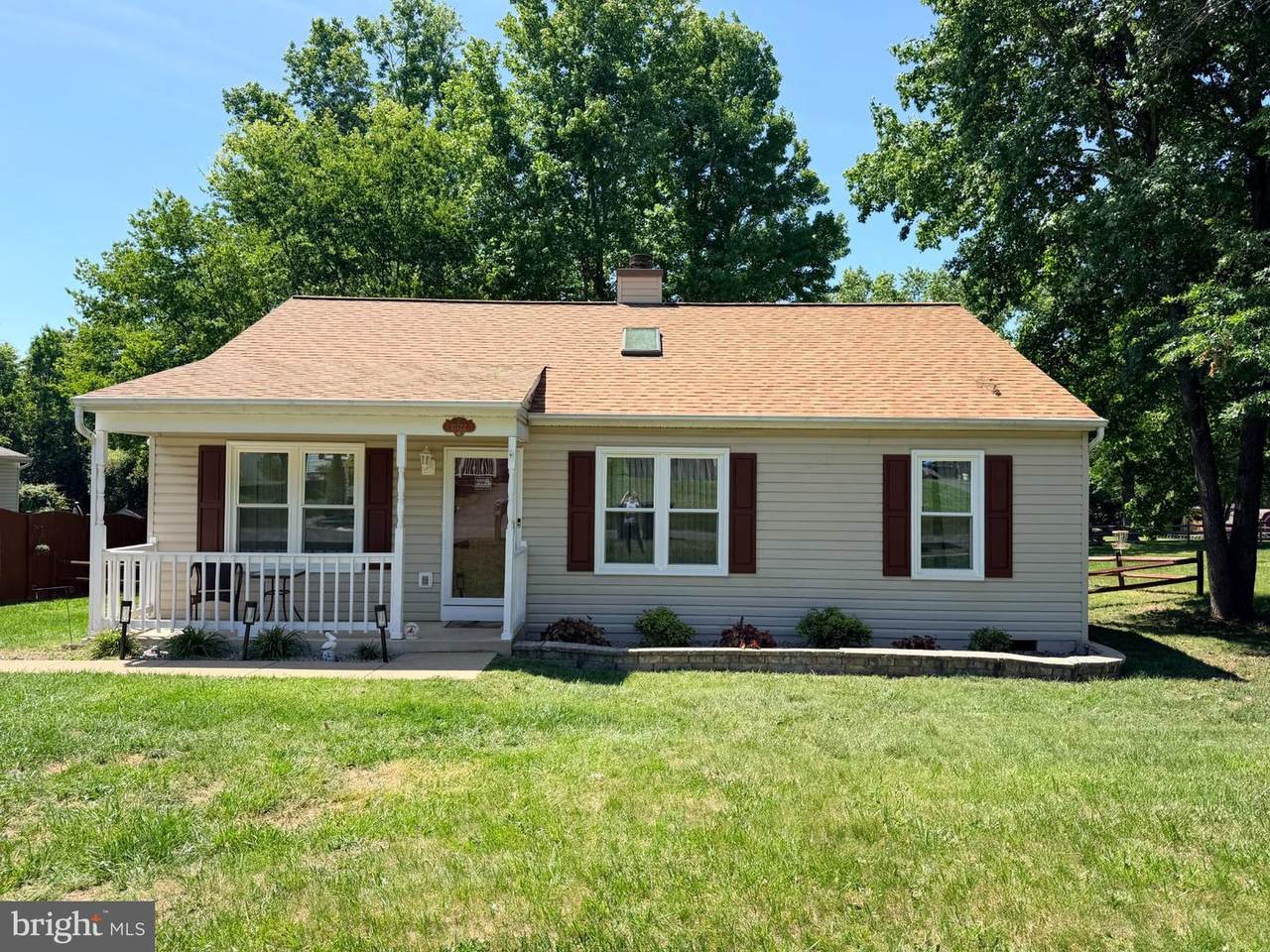 11722 Camelot Way - Photo 1