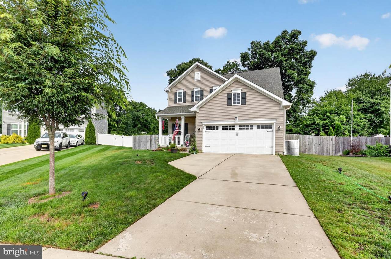 38 Circle Drive - Photo 1