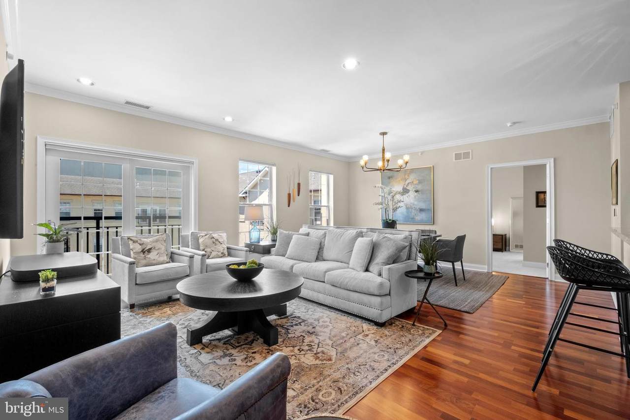 500 Admirals Way - Photo 1