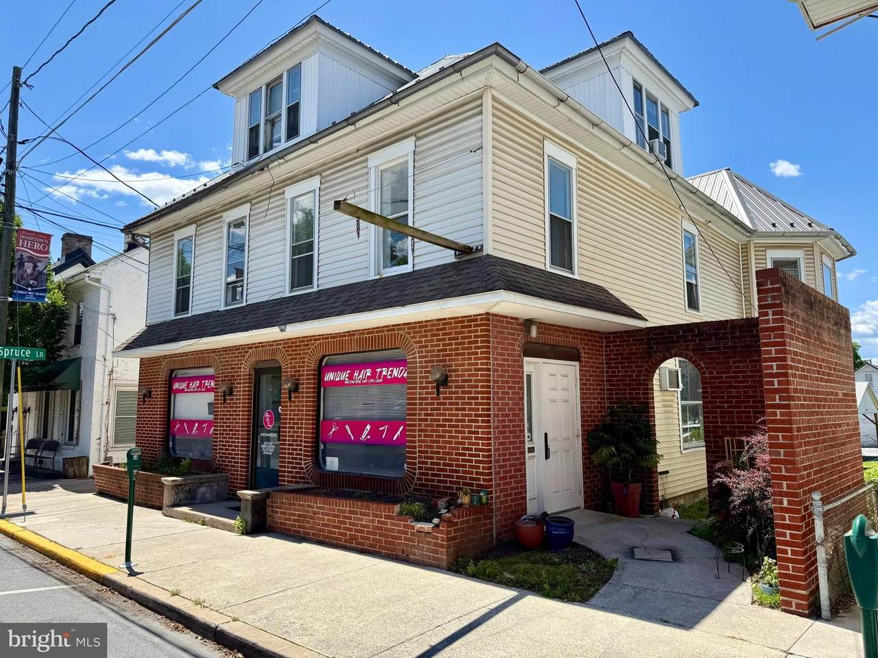 23 Carlisle Street - Photo 1