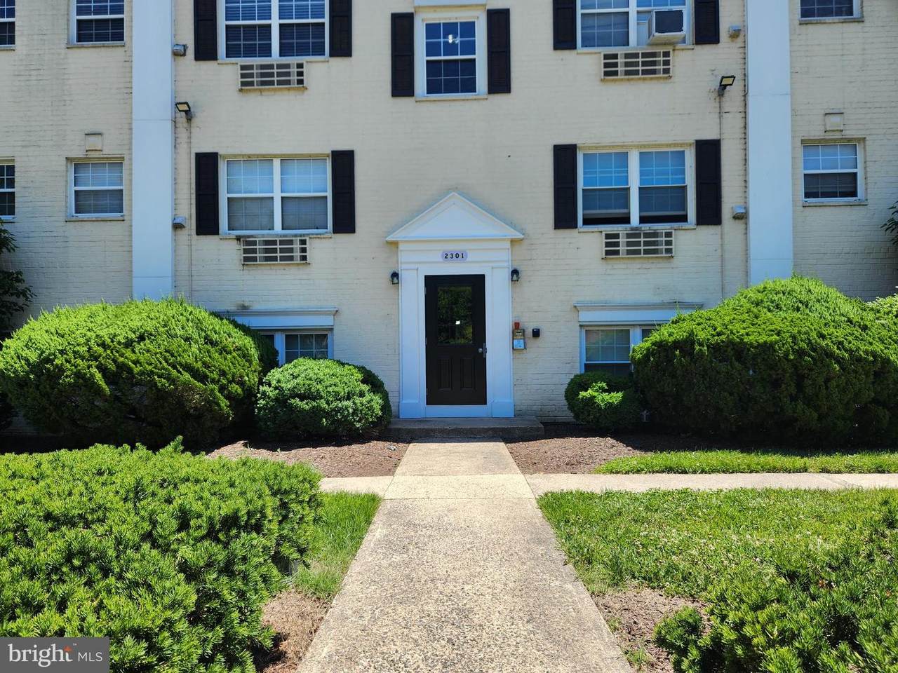 2301 Farrington - Photo 1