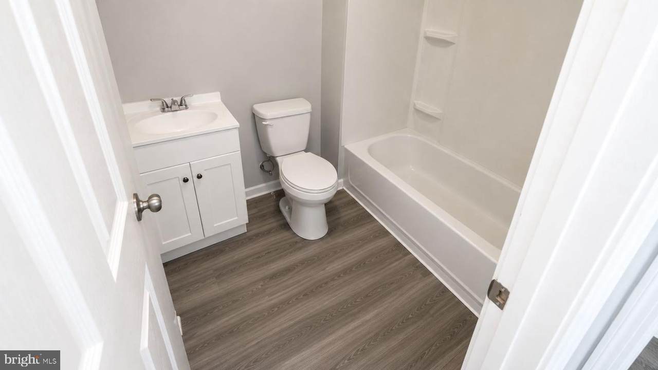 https://bt-photos.global.ssl.fastly.net/brightmls/1280_boomver_1_805006909122-2.jpg