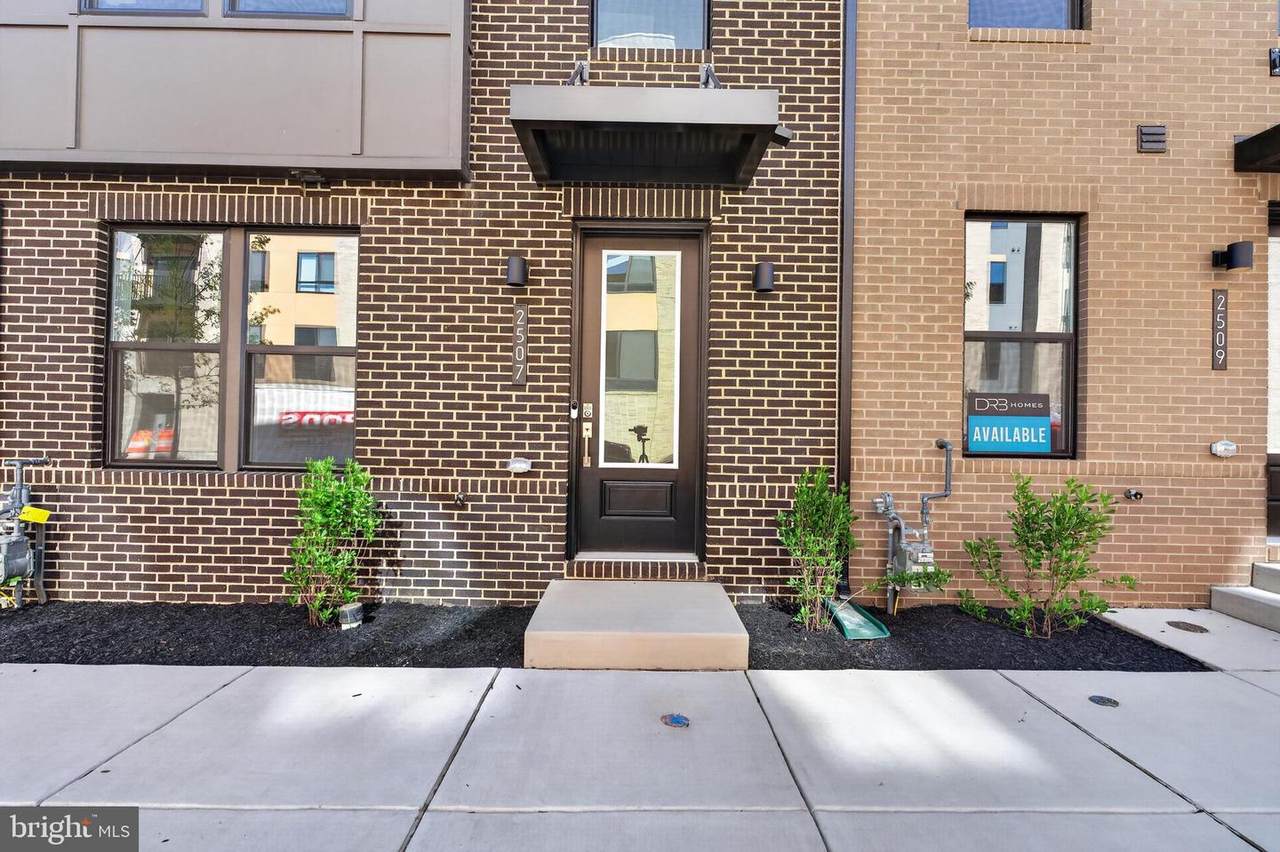 2507 Light Street - Photo 1